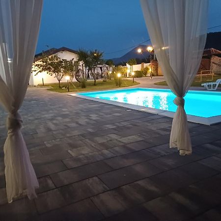 Family Estate Hadzalova Avlija Villa Bihać Dış mekan fotoğraf