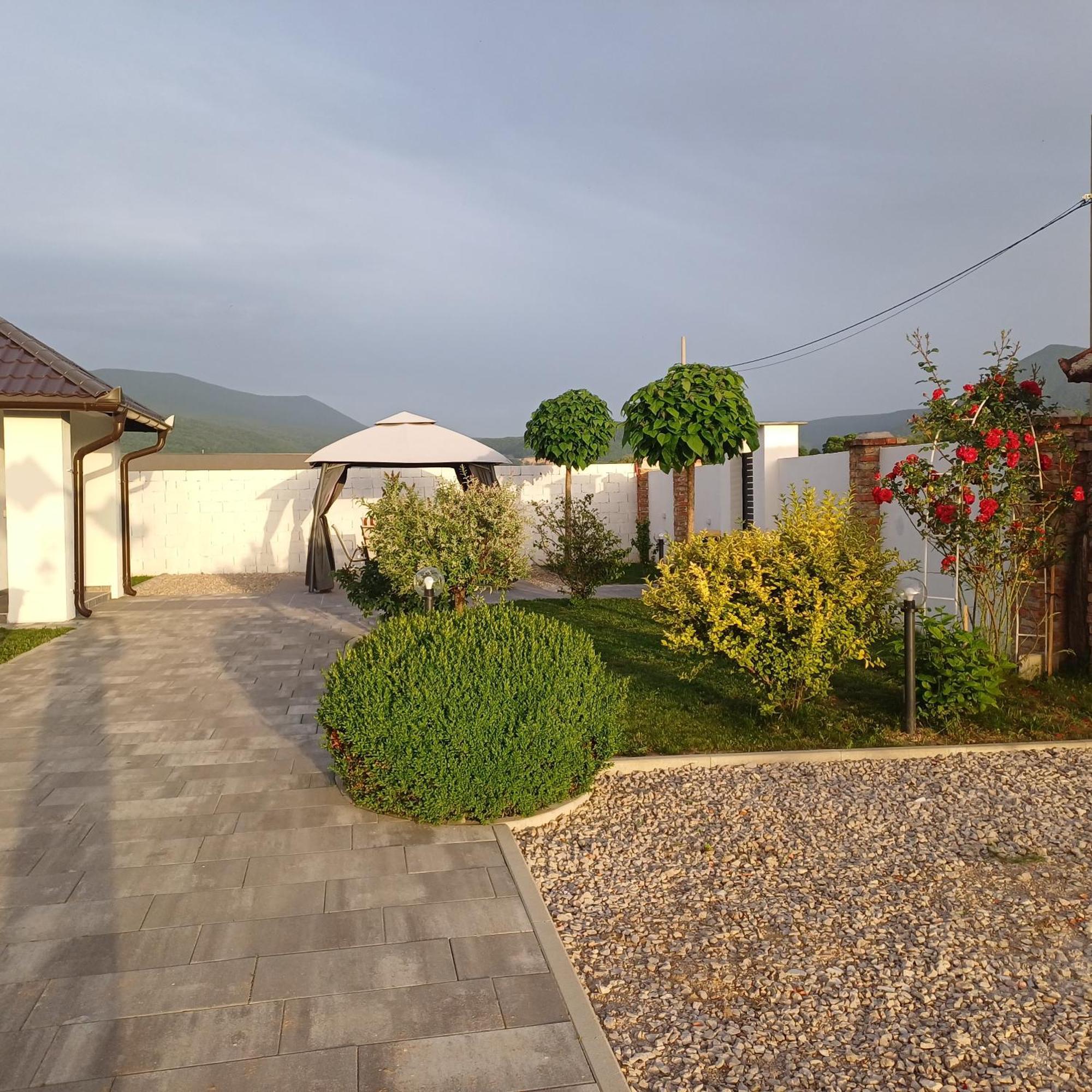 Family Estate Hadzalova Avlija Villa Bihać Dış mekan fotoğraf